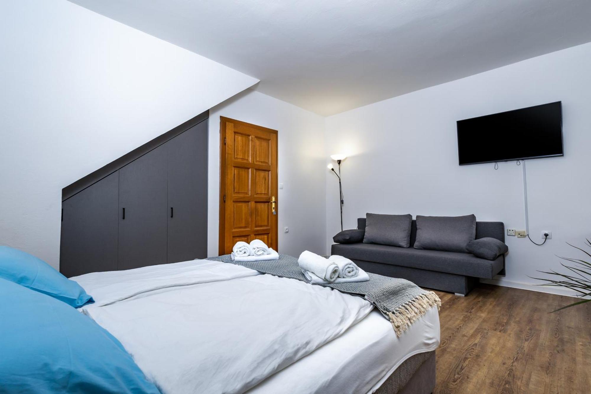 Apartments Dida Sime Starigrad Paklenica Bagian luar foto