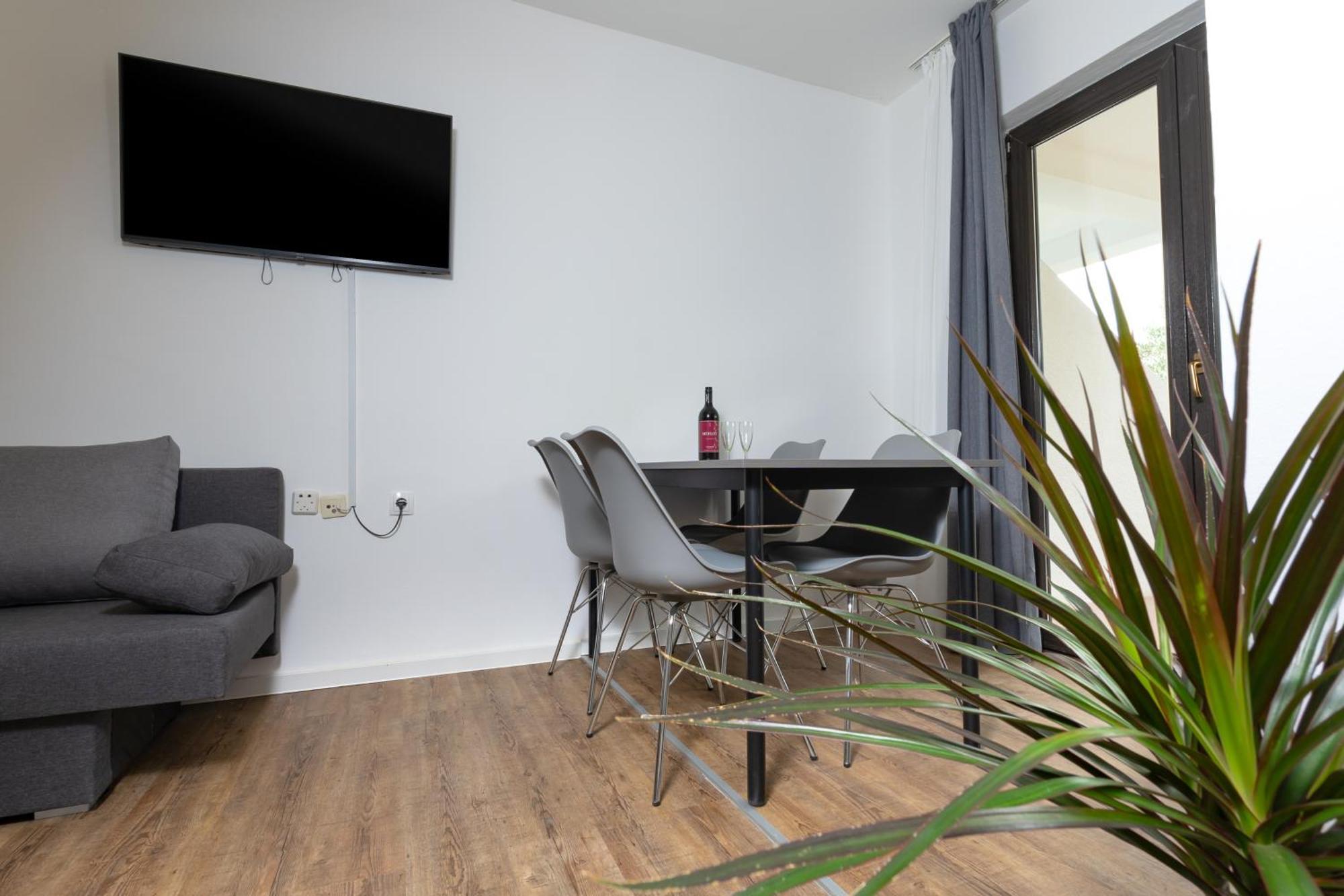 Apartments Dida Sime Starigrad Paklenica Bagian luar foto