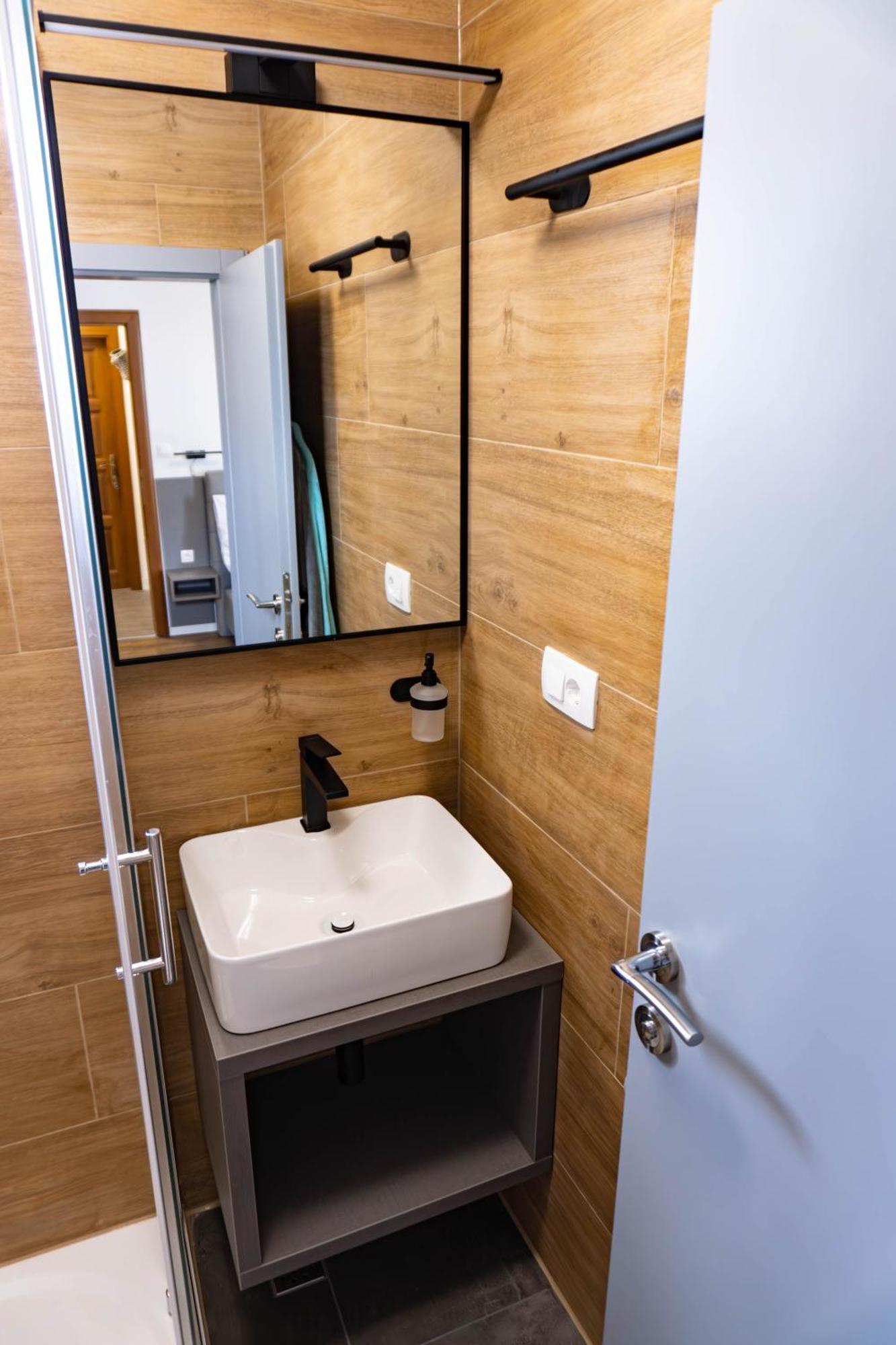 Apartments Dida Sime Starigrad Paklenica Bagian luar foto